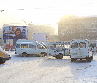 Оплату проезда по QR-коду запустили в трёх маршрутках Новосибирска