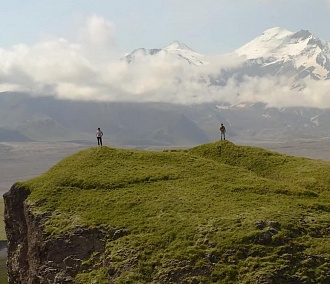 Косаток и вулканы Камчатки показал с высоты новосибирский фотограф