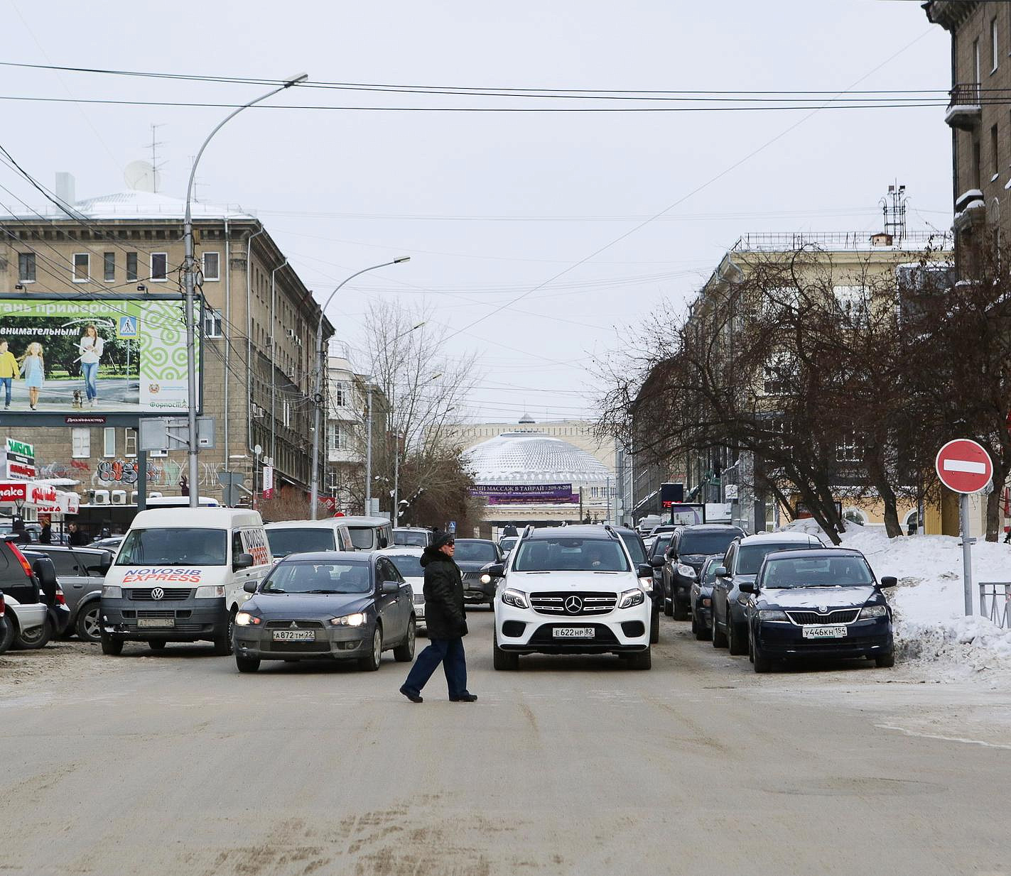 Улицу Ленина в Новосибирске открыли для транспорта