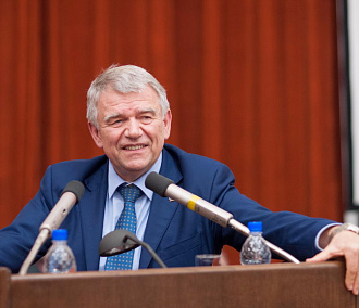 Новым главой СО РАН стал академик Валентин Пармон
