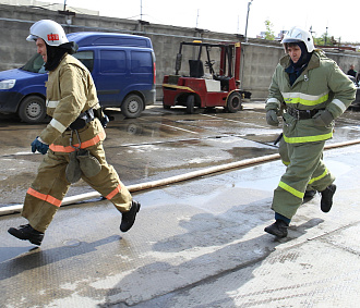 Произошёл пожар на фабрике мороженого «Гроспирон» под Новосибирском