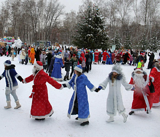 Как отмечают Новый год в городах-побратимах Новосибирска