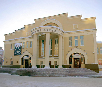 Новосибирцам обещают бонусы при покупке билетов в театр по «Карте жителя»