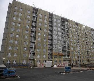 548 жильцов ветхих домов получили квартиры в новостройке на Степной