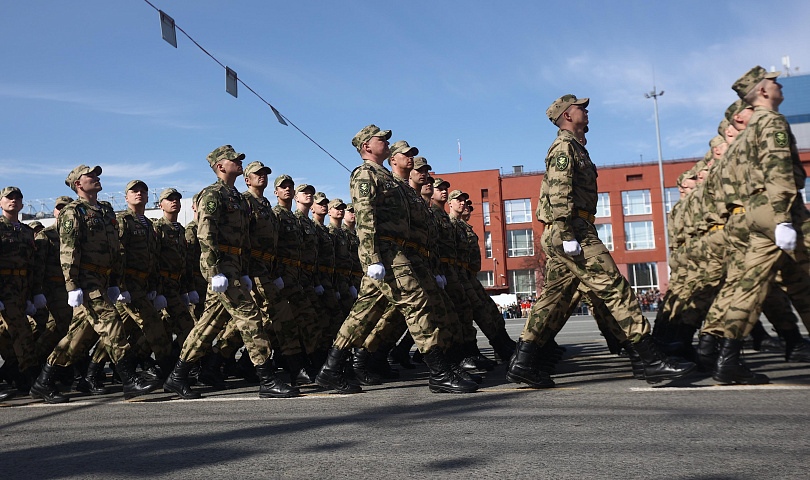 Праздник со слезами на глазах: как прошёл парад Победы в Новосибирске