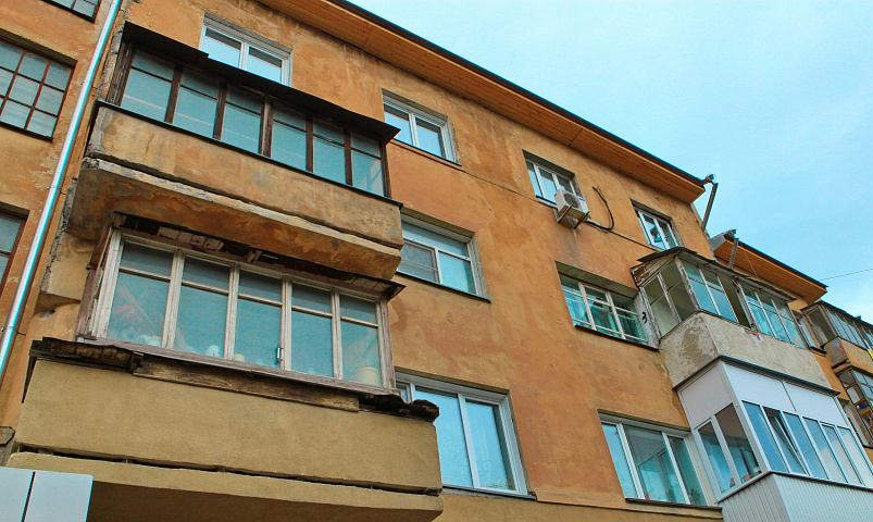 Можно ли держать петуха на балконе — горячий телефон в Новосибирске