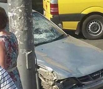 Водитель «Тойоты» сбил четырех человек и убежал с места аварии