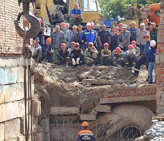 Трёх человек задержали по делу об обрушении здания в Новосибирске