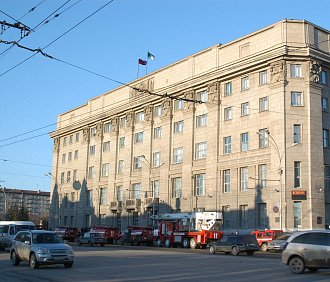 300 многодетных семей получили пожарные извещатели в Новосибирске