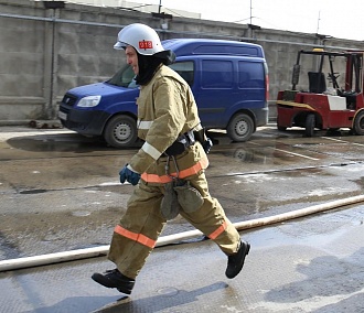 Более 150 человек эвакуировали из ТЦ во время пожара