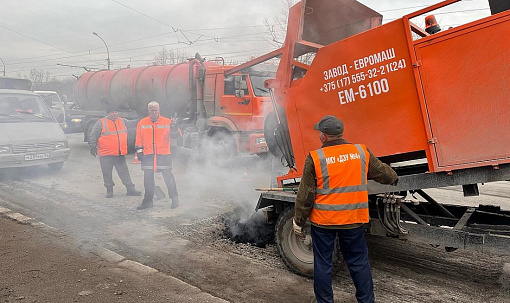 Борющийся с ямами рециклер экономит средства на ремонт дорог
