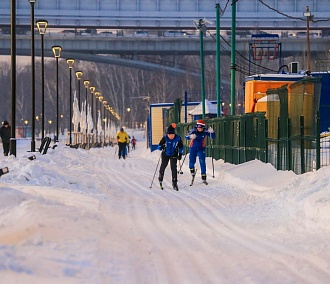 Хрустальная ледянка: первые заезды прошли на Михайловской набережной