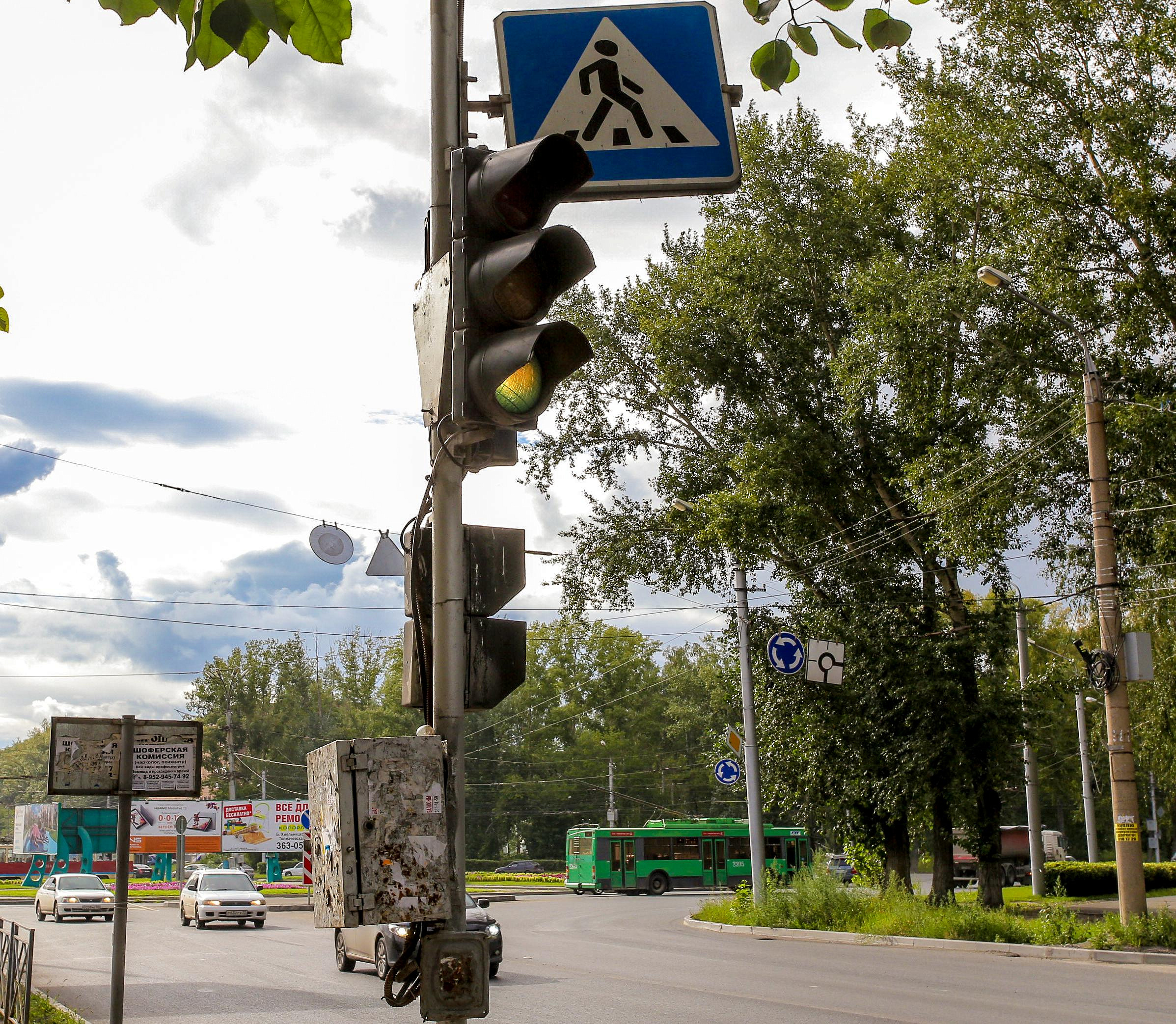 Когда уберут кольцевое движение на площади Кирова — отвечает глава района