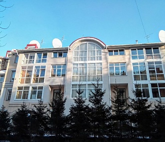 Квартиру в клубном таунхаусе «для своих» продают за 75 млн рублей