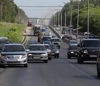 Семь километров Бердского шоссе отремонтировали по нацпроекту БКАД