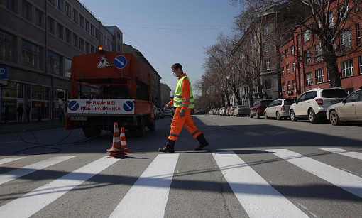 В Новосибирске начали разметку дорог: где уже обновили зебры
