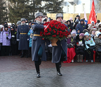 Новосибирцы почтили память погибших в блокадном Ленинграде