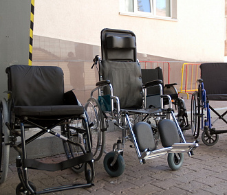 Протезы с гаджетами и коляски со стразами желают иметь новосибирские инвалиды