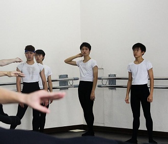 Учиться балету в Новосибирск едут из Японии и Кореи