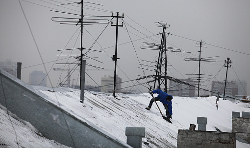 Больше 90% скатных кровель в Новосибирске очищены от снега и наледи