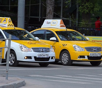 Новосибирских таксистов проверили гранёным стаканом