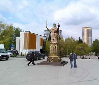 РПЦ хочет установить памятник Николаю Чудотворцу в Новосибирске