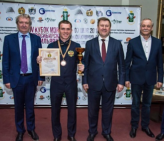 Новосибирский бильярдист стал лучшим на Кубке мэра