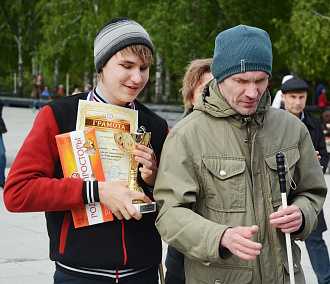 Соревнования по ориентированию для слепых прошли в Новосибирске