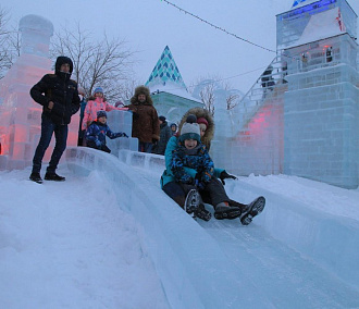 Ледовый городок на Михайловской набережной закрыли из-за морозов