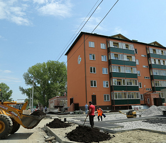 Вечерний разговор: самострои, долгострои и рекордные показатели строительства жилья в Новосибирске
