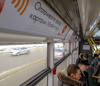 Новосибирские школьники смогут ездить в автобусах «в долг»