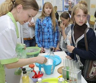 Как попасть на Марс: космические уравнения решают в школах Новосибирска
