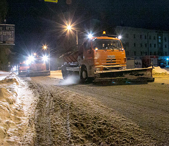 Почти миллион кубометров снега вывезли с дорог Новосибирска