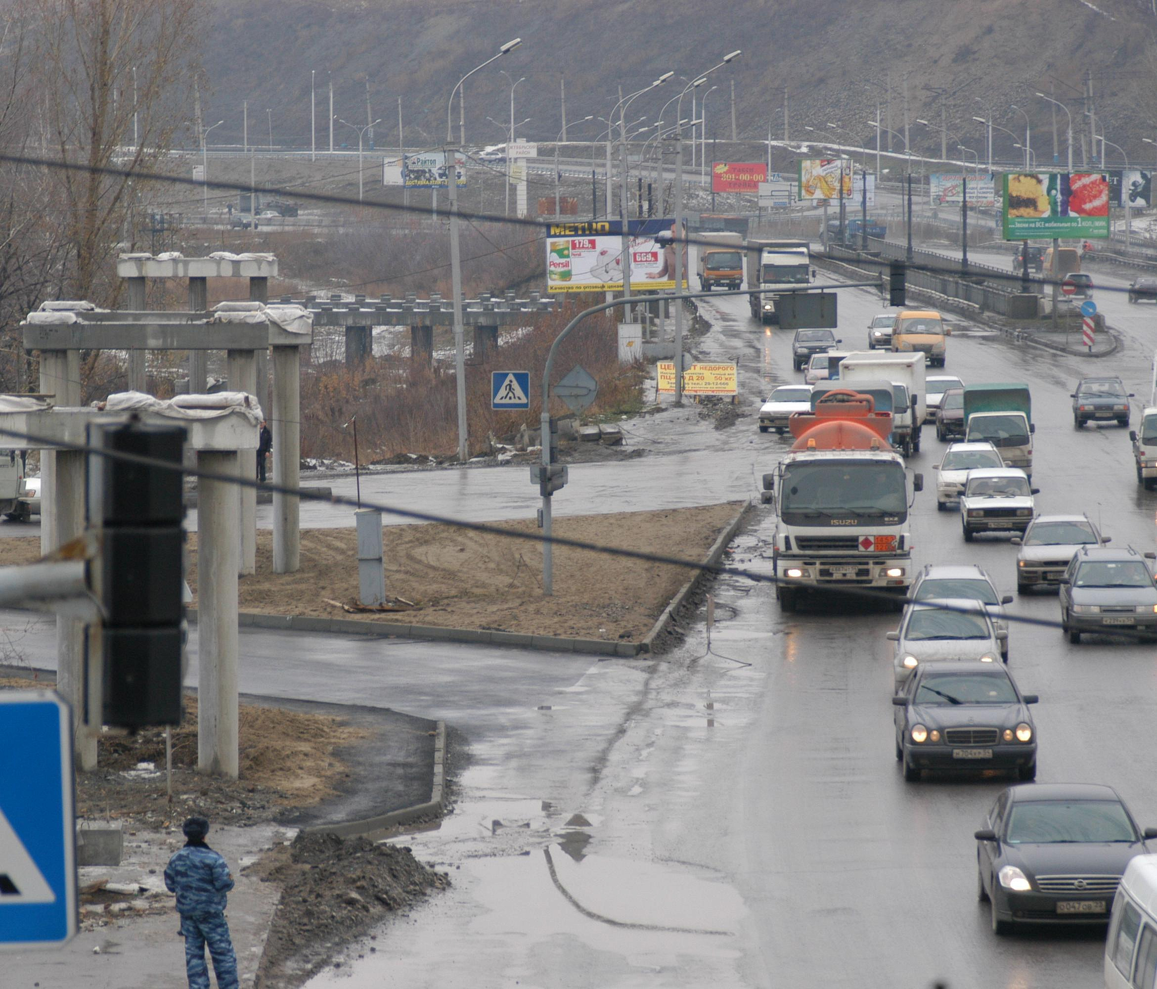 Трассу Р-255 под Новосибирском перекроют 14 раз из-за взрывов в карьере