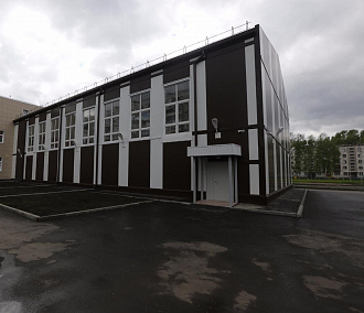 Ждали полвека: новый спортзал открыли в школе №183 в Новосибирске