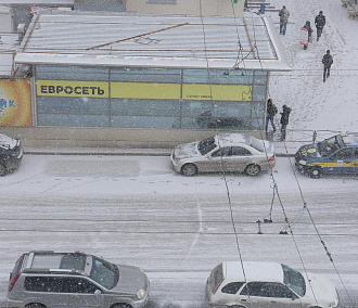 Первый снег: как Новосибирск пережил День жестянщика