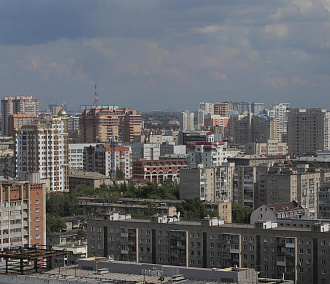 Чтобы купить среднюю квартиру, жителю Новосибирска нужно 119 зарплат