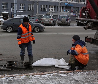 Дождя уже не будет: ливнёвки в Новосибирске консервируют на зиму