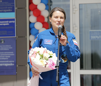 Путин присвоил космонавтке Анне Кикиной звание Героя России