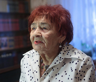 «Я вас 100 лет ждала!» — вековая бабушка мэру Новосибирска