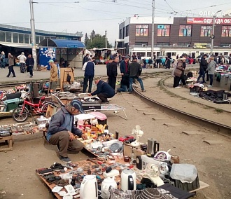 «Покупай! Уступлю!» — как в Новосибирске борются с блошиными рынками