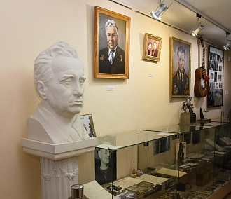Стелу в честь Бориса Галущака установят в Новосибирске