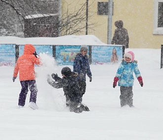 В TikTok появилось забавное видео об обильных снегопадах в Новосибирске