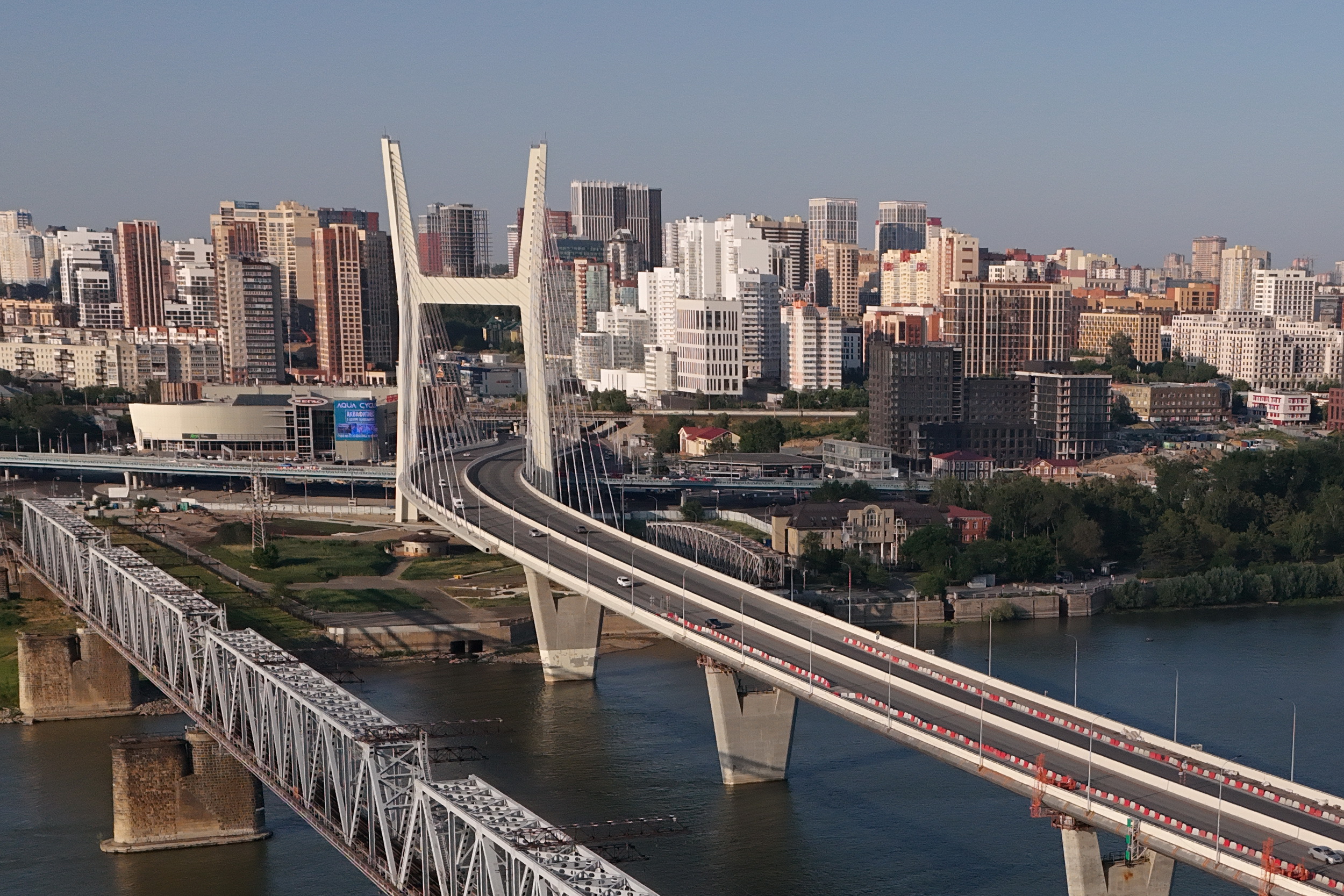 Для запуска троллейбуса по 4-му мосту нужны остановки на Ипподромской