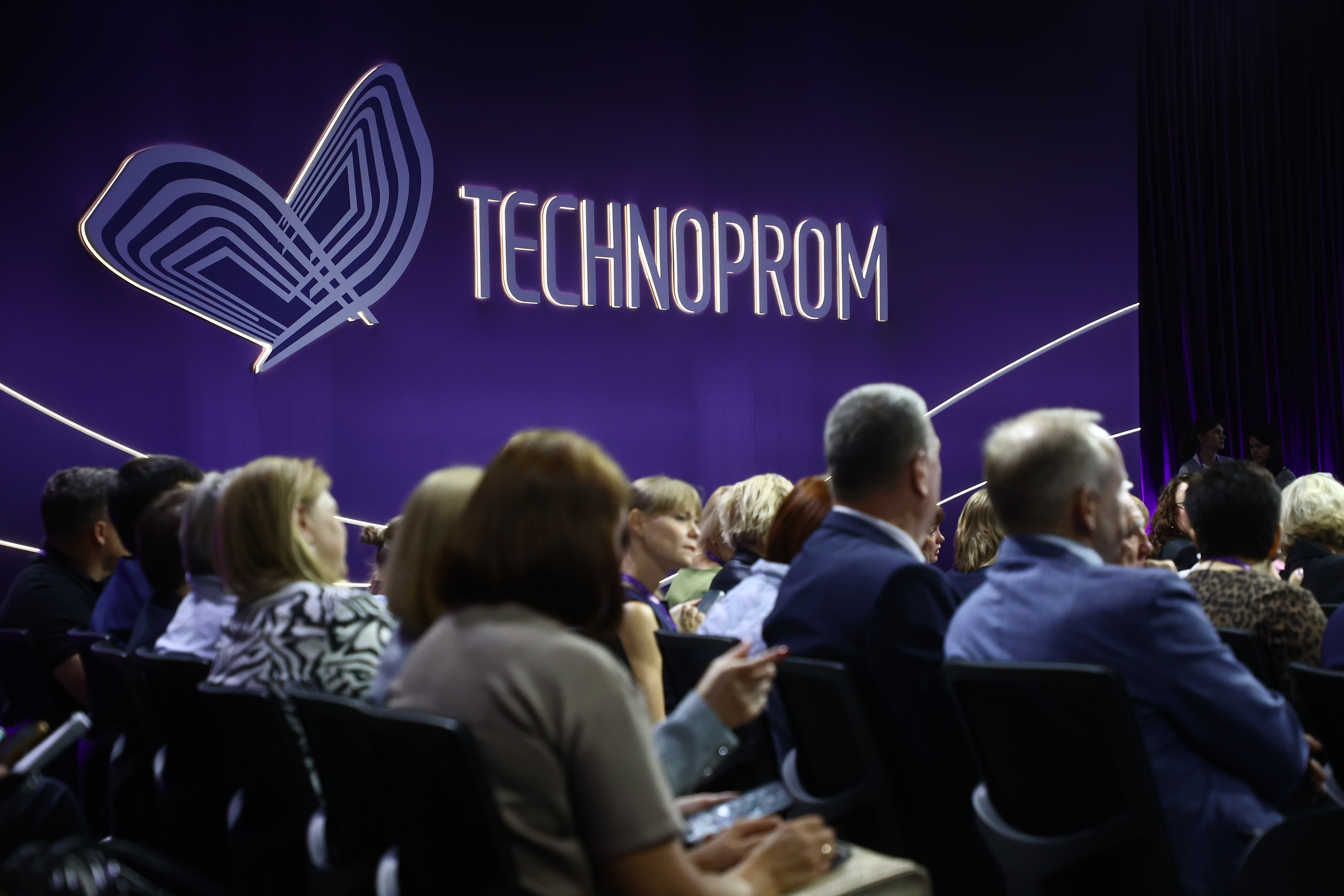 Дирижабль-погрузчик представили на «Технопроме» новосибирские разработчики