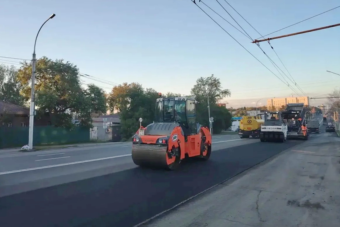Суперустойчивое покрытие уложили на улице Жуковского в Новосибирске