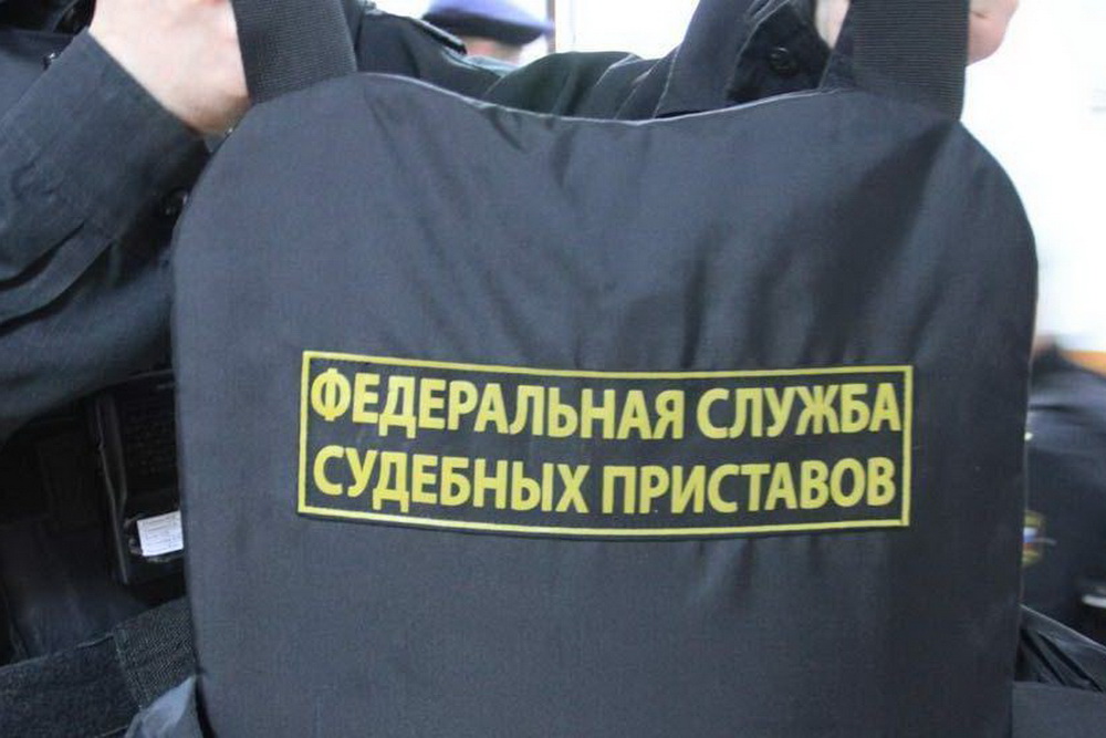 Узнавший о рождении внука новосибирец на радостях выплатил 8 млн долга