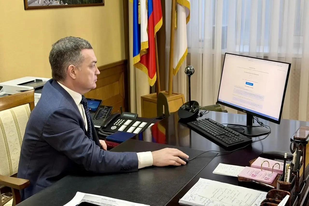 Мэр Новосибирска проголосовал через систему ДЭГ на выборах в Госдуму