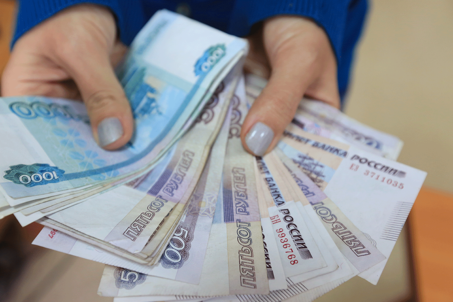30 тысяч работающих новосибирцев с детьми получили семейную выплату