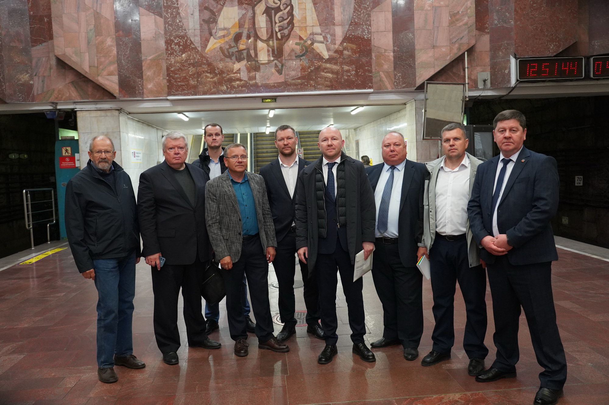 Новосибирский метрополитен впечатлил ревизоров идеальной чистотой